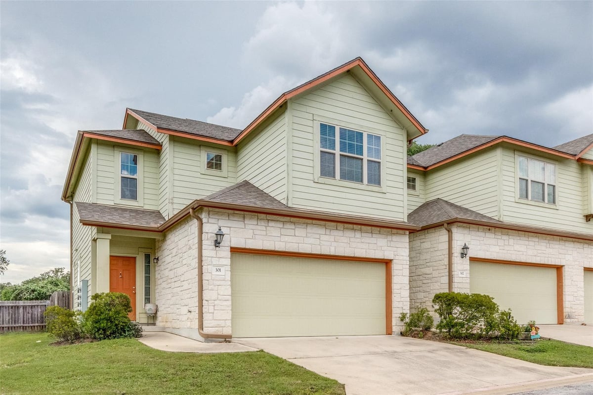 View 2410 Great Oaks DR Unit #301 in Woods/Great Oaks 2410 Great Oaks DR Unit #301 - front exterior - Luxury home in Woods/Great Oaks, Round Rock, TX