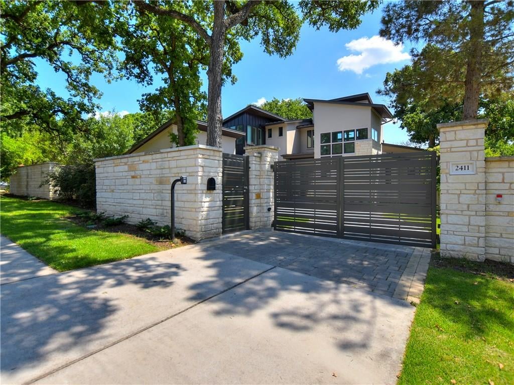View 2411 Enfield Rd in Tarrytown 2411 Enfield Rd - property photo 1 - Luxury home in Tarrytown, Austin, TX