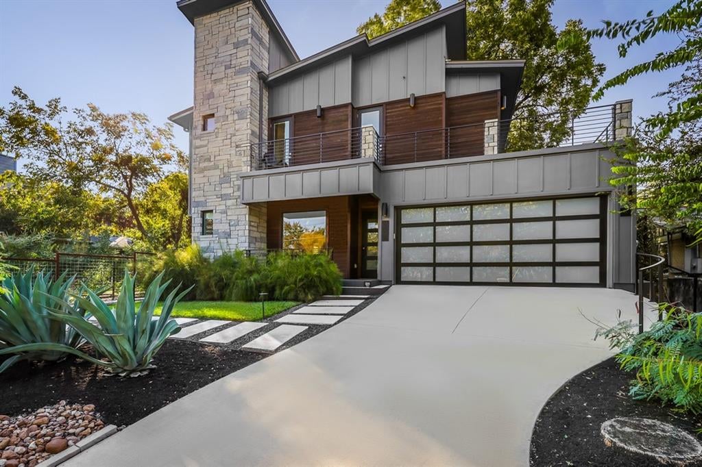 View 2414 Kinney Rd in Ashten Add 2414 Kinney Rd - front exterior - Luxury home in Ashten Add, Austin, TX
