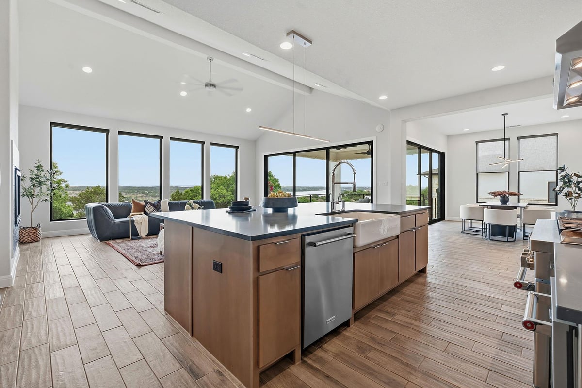 Living area at 2414 Sunset Vista Cir Unit #32 - 4 bed 4 bath home