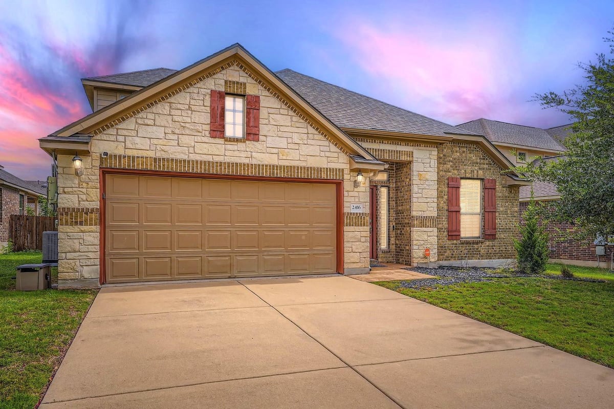 View 2416 Lynx Ct in Commons At Rowe Lane Ph Ii B 2416 Lynx Ct - front exterior - Luxury home in Commons At Rowe Lane Ph Ii B, Pflugerville, TX