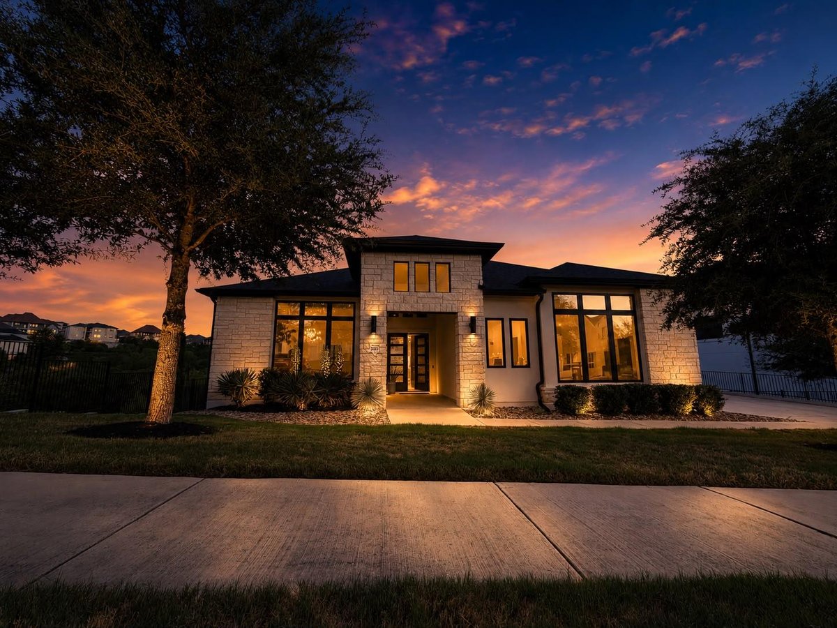 View 2421 Bel Paese BND in Travisso Ph 4 Secs 1 2 & 3 2421 Bel Paese BND - property photo 1 - Luxury home in Travisso Ph 4 Secs 1 2 & 3, Leander, TX