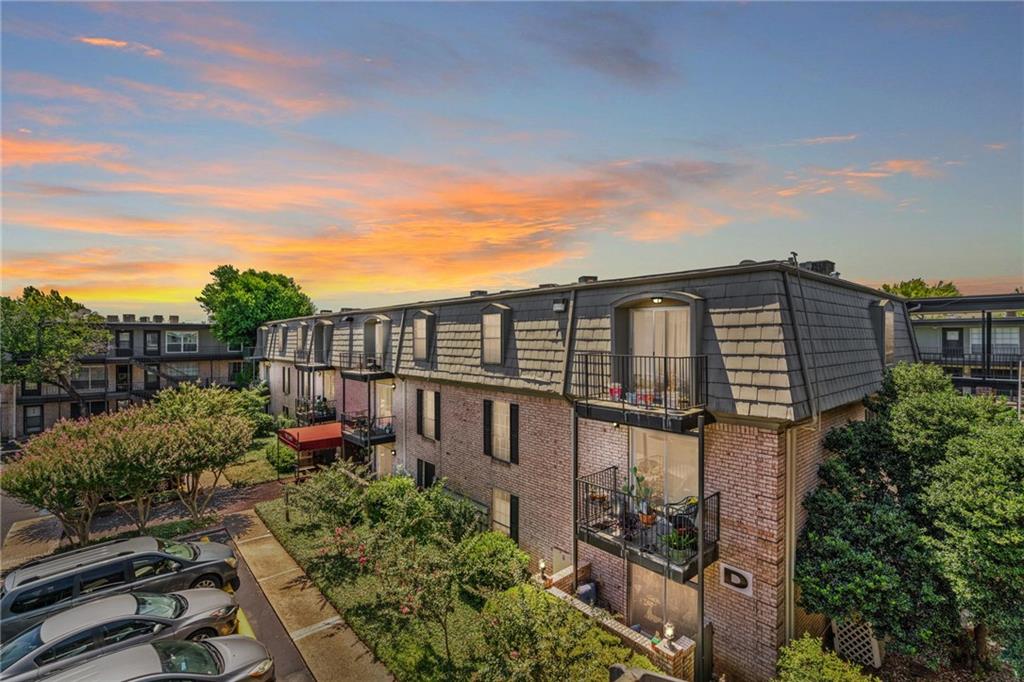 View 2425 Ashdale Dr Unit #92 in The Summit Condos 2425 Ashdale Dr Unit #92 - front exterior - Luxury home in The Summit Condos, Austin, TX