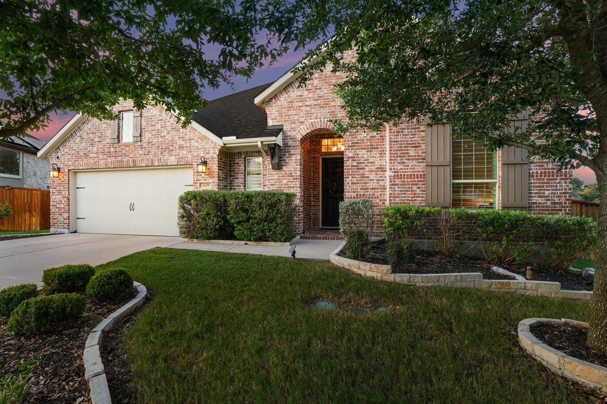 View 2429 Adriel CV in Palmera Rdg Sec 1 2429 Adriel CV - property photo 1 - Luxury home in Palmera Rdg Sec 1, Leander, TX