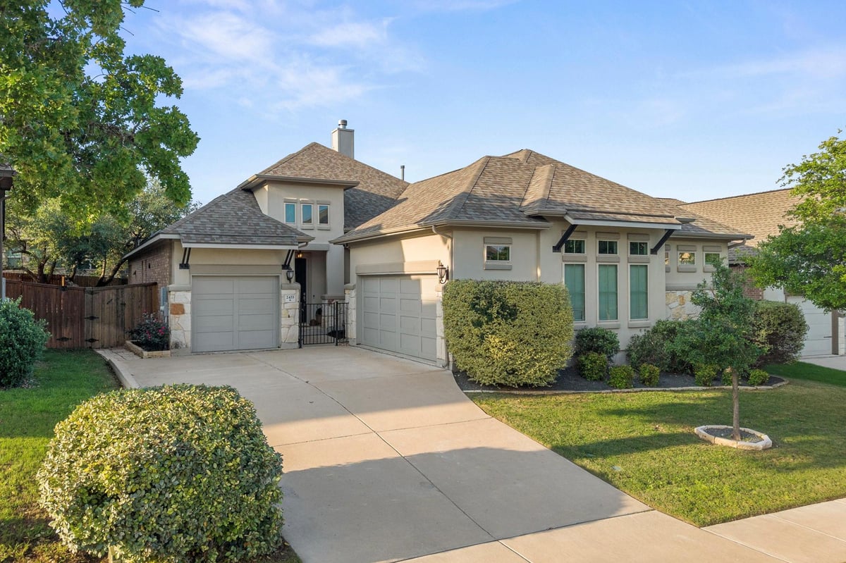 View 2433 Carretera Dr in Palmera Ridge 2433 Carretera Dr - front exterior - Luxury home in Palmera Ridge, Leander, TX
