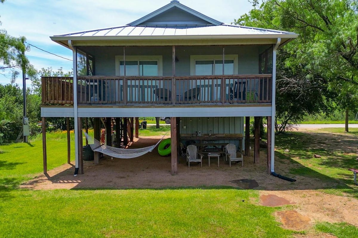 View 2433 County Road 102 in Llano 2433 County Road 102, photo 1 of 40, Llano, Llano, TX