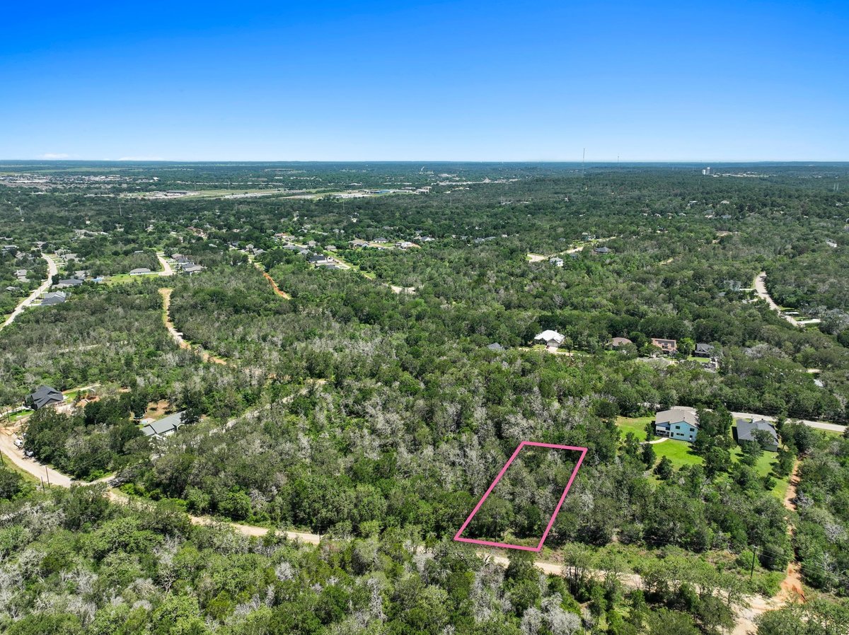 View 244 Bali Hai LN in Tahitian Village 244 Bali Hai LN - front exterior - Luxury lot in Tahitian Village, Bastrop, TX