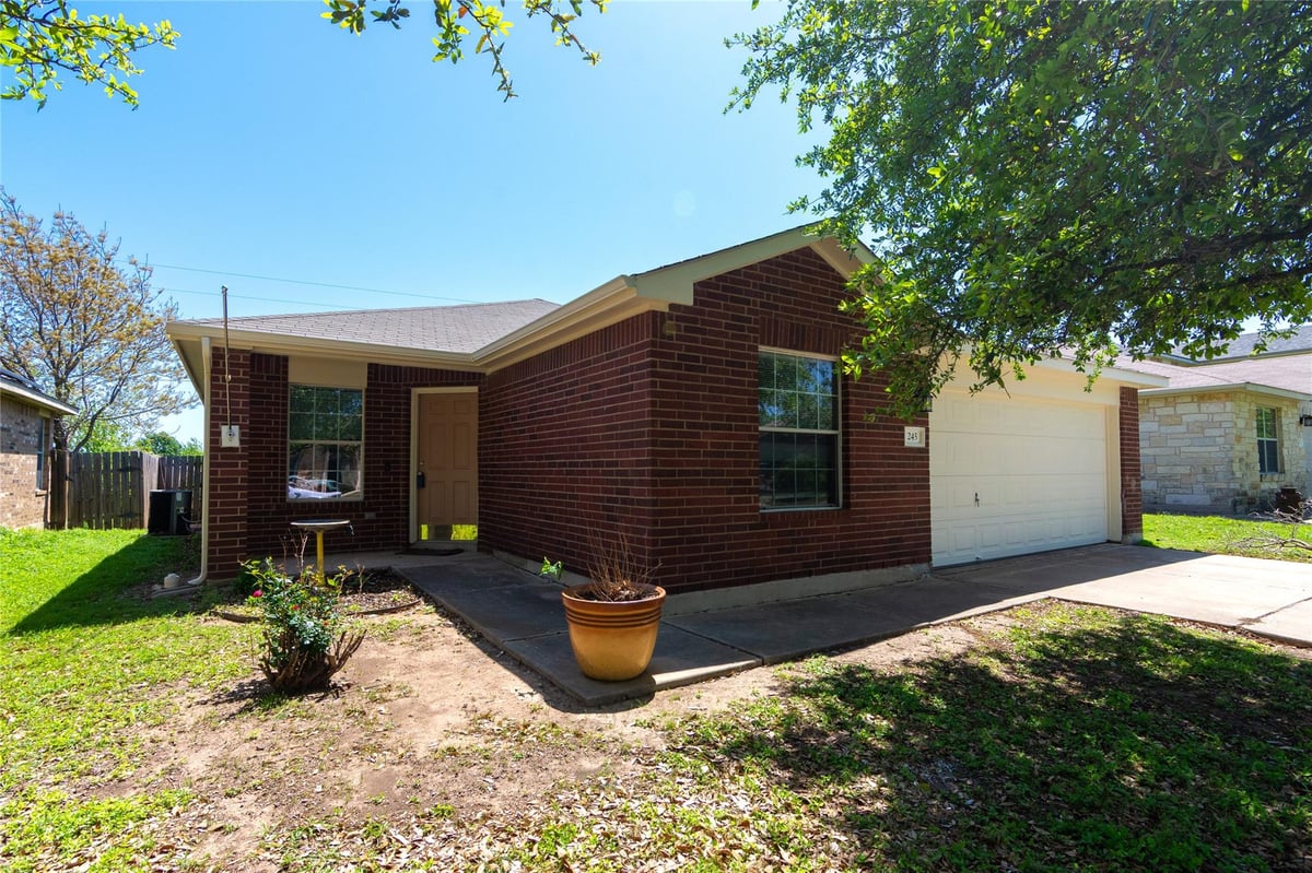 View 245 Shale DR in Sonterra West Ph 1b 245 Shale DR - front exterior - Luxury home in Sonterra West Ph 1b, Jarrell, TX