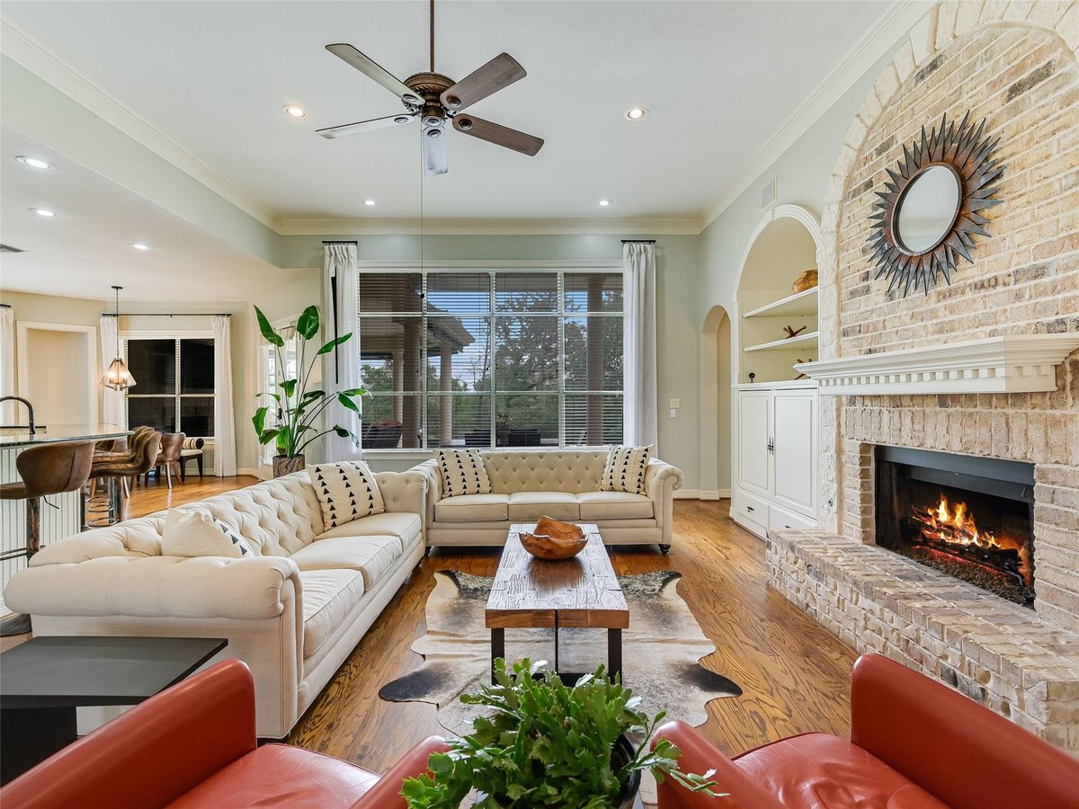 Primary bedroom at 247 Colovista Pkwy - 4 bed 3 bath home