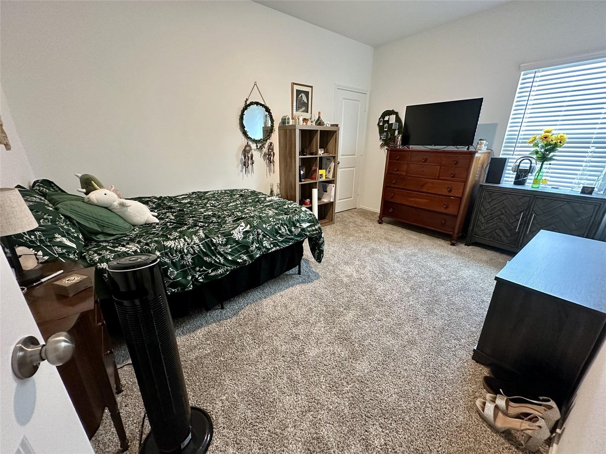 Bathroom at 247 Mica Trl - 3 bed 2 bath home