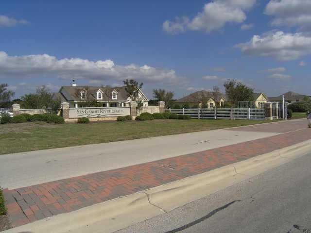 View 249 Courtnees WAY 249 Courtnees WAY - front exterior - Luxury lot in Georgetown, TX