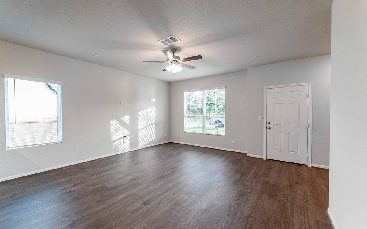 Living area at 249  Villars Dr - 5 bed 2 bath home