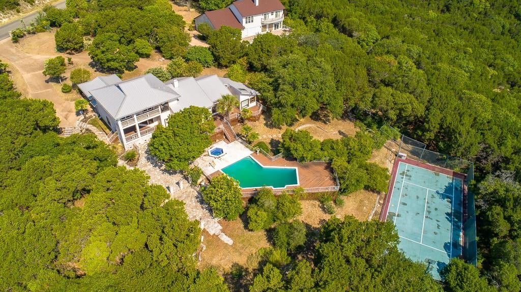 View 25 ST STEPHENS SCHOOL Rd in Rob Roy 25 ST STEPHENS SCHOOL Rd - property photo 1 - Luxury home in Rob Roy, Austin, TX