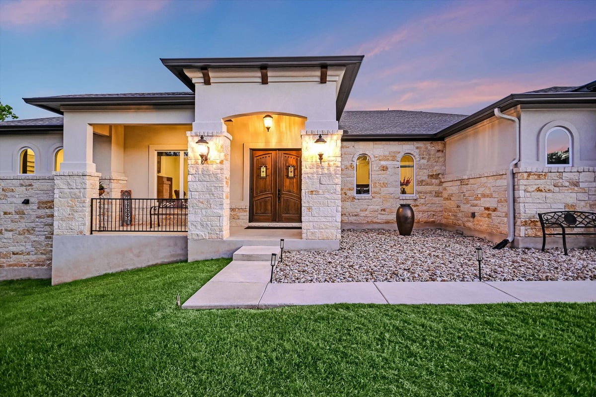 250 BROWN SADDLE Cv - front exterior - Luxury home in THE PRESERVE AT LA VENTANA, Driftwood, TX