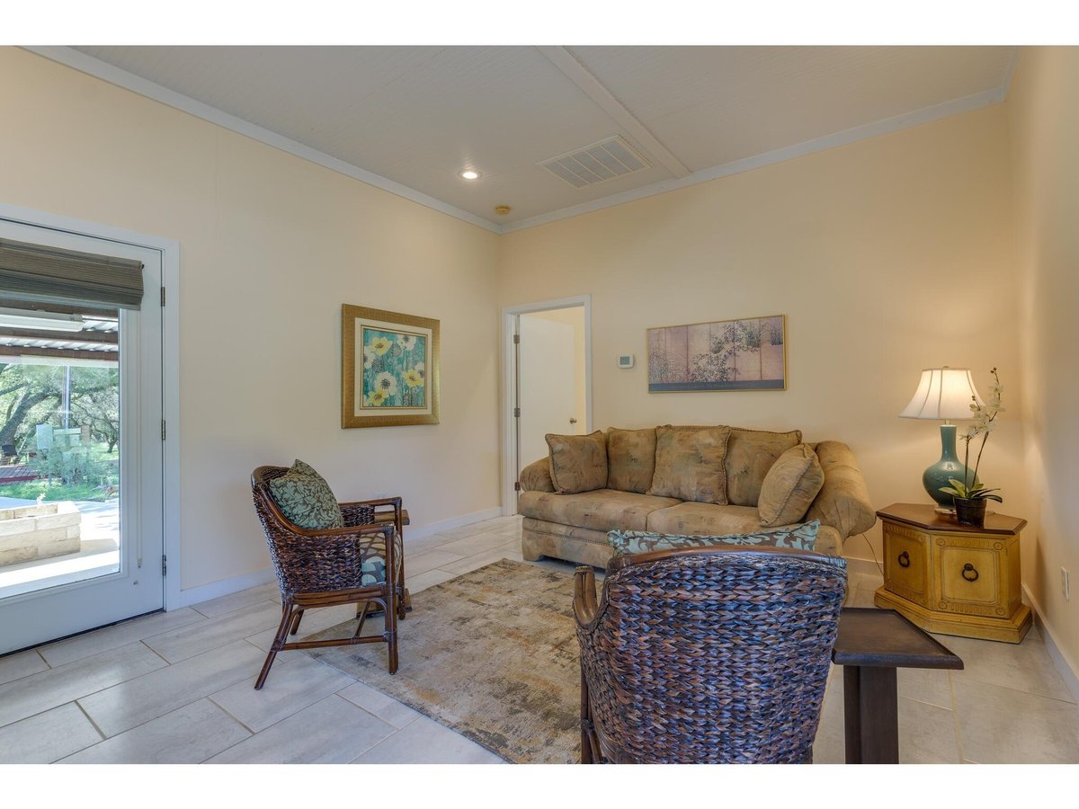 Bathroom at 250 Caliche Rd - 4 bed 2 bath home
