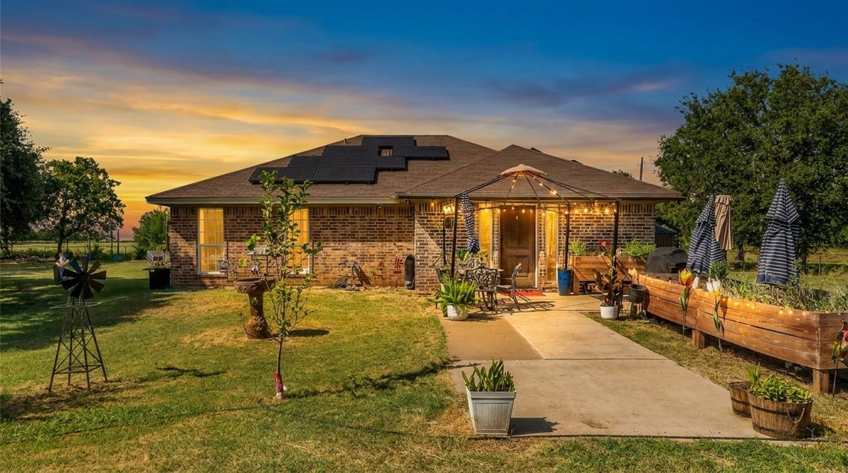 View 250 Capps Branch LN in Twelve Oaks Estates 250 Capps Branch LN - property photo 1 - Luxury home in Twelve Oaks Estates, Salado, TX