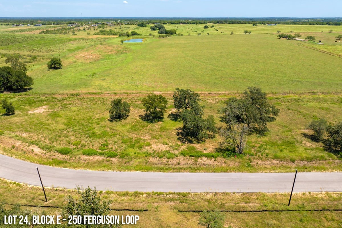 View 250 Ferguson LOOP in COOL WATER ACRES 250 Ferguson LOOP - property photo 1 - Luxury lot in COOL WATER ACRES, Dale, TX
