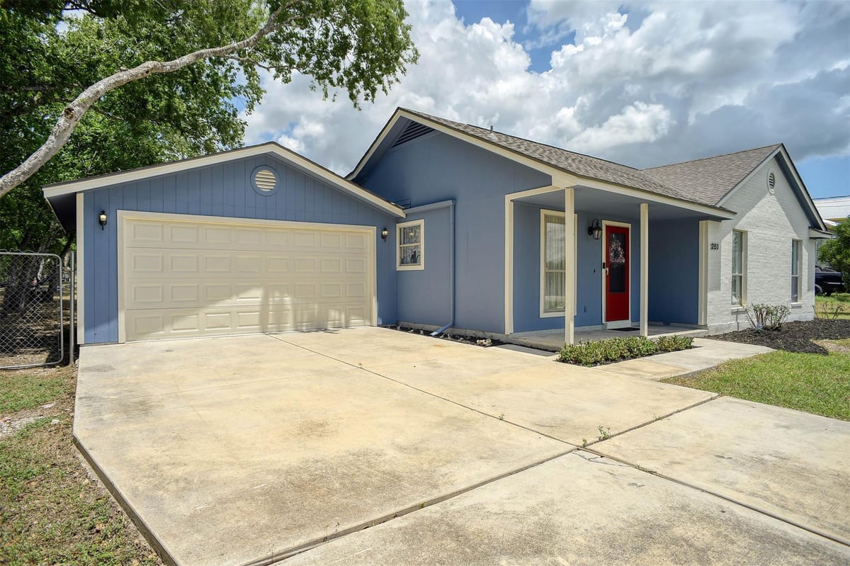 Primary bedroom at 250 Shelley Ln - 3 bed 2 bath home