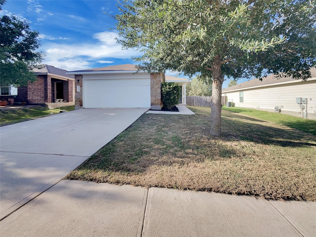 View 250 Wolf Berry Path in Green Meadows Sec 3A 250 Wolf Berry Path - property photo 1 - Luxury home in Green Meadows Sec 3A, Buda, TX