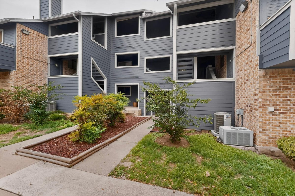 Living area at 2500 Burleson Rd Unit #506 - 2 bed 1 bath home