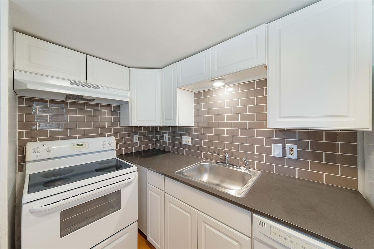 Living area at 2500 Burleson Rd Unit #512 - 1 bed 1 bath home