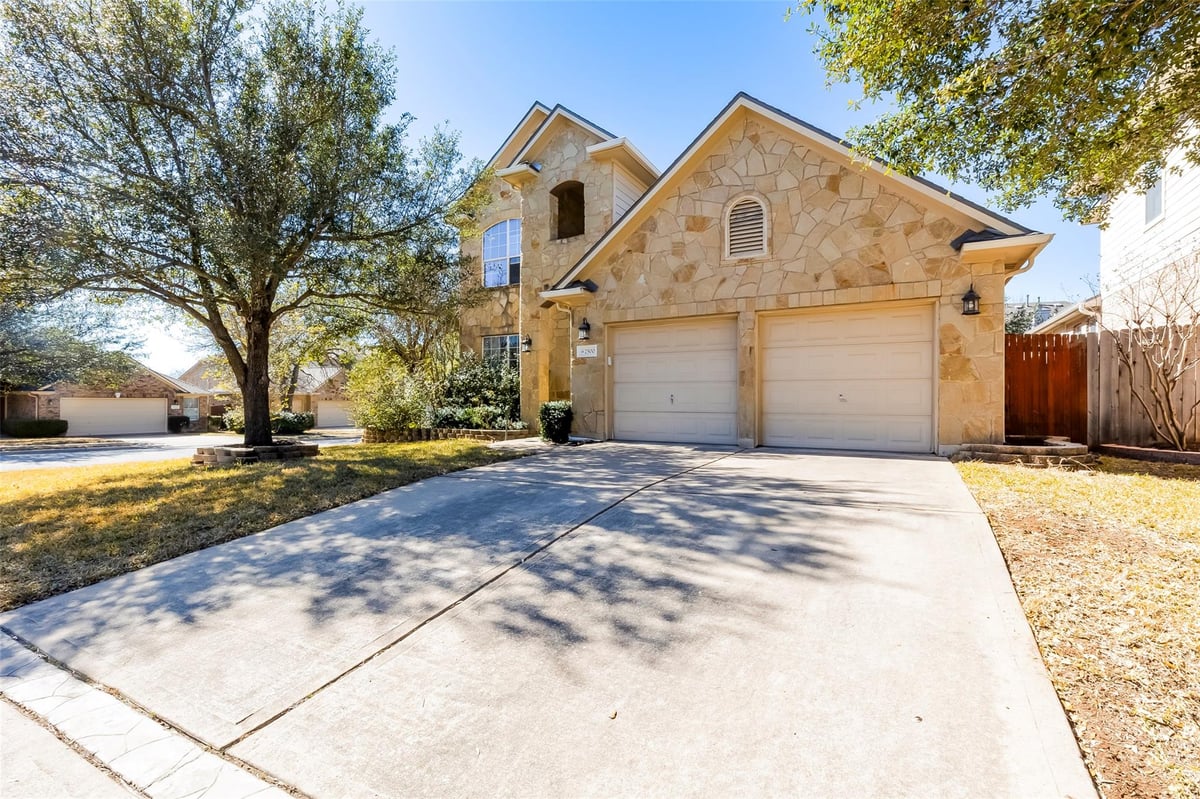 Living area at 2500 Charolais Ct - 4 bed 3 bath home