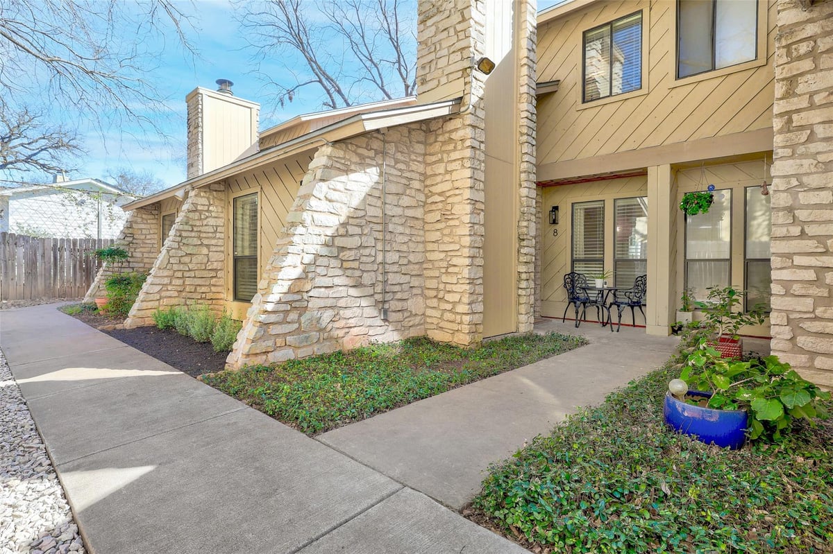 View 2500 Enfield Rd Unit #8 in Twenty Five Hundred Enfield Co 2500 Enfield Rd Unit #8 - front exterior - Luxury home in Twenty Five Hundred Enfield Co, Austin, TX