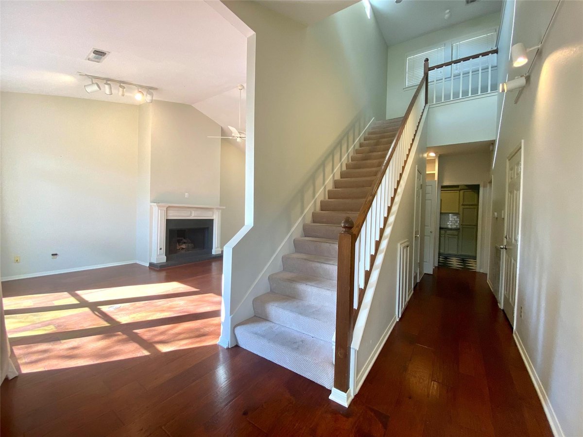 View 2500 Quarry RD Unit #B in Pinckney Place Condo Amd 2500 Quarry RD Unit #B - property photo 1 - Luxury home in Pinckney Place Condo Amd, Austin, TX
