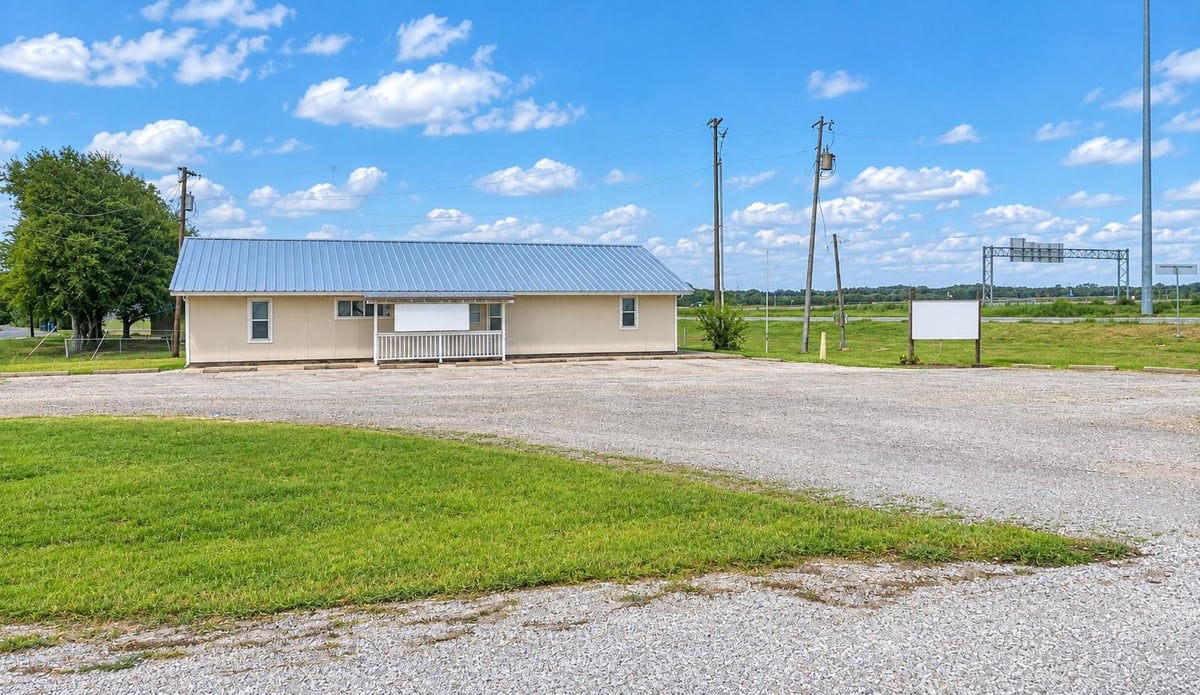 2501 Colorado ST, photo 1 of 7, Lockhart, Lockhart, TX