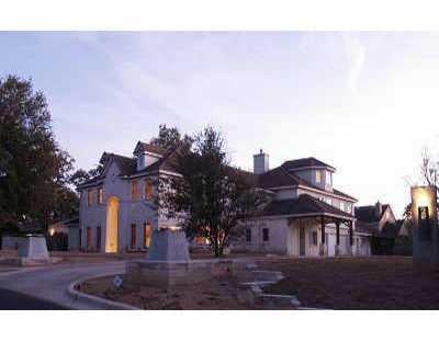 View 2501 Mccullough St in Tarrytown 2501 Mccullough St - property photo 1 - Luxury home in Tarrytown, Austin, TX