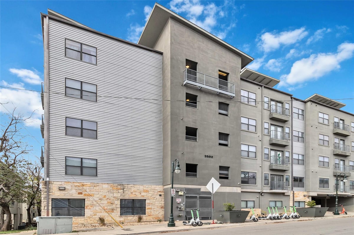 View 2502 Leon ST Unit #205 in Texan Shoal Creek 2502 Leon ST Unit #205 - property photo 1 - Luxury home in Texan Shoal Creek, Austin, TX
