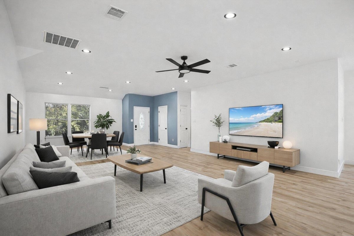 Living area at 2503 Lehigh Dr - 5 bed 4 bath home