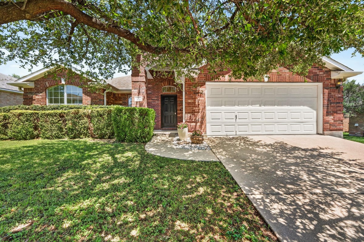 2504 Branding Iron LN - front exterior - Luxury home in Lakeline Ranch Ph 02, Leander, TX