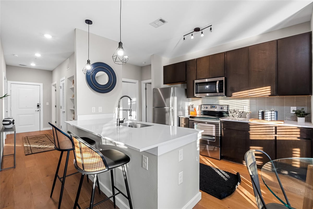 Living area at 2505 Thornton Rd Unit #3312 - 2 bed 2 bath home