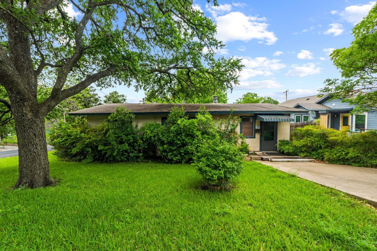 View 2506 Rae Dell Ave in Rabb Inwood Hills 2506 Rae Dell Ave - front exterior - Luxury home in Rabb Inwood Hills, Austin, TX