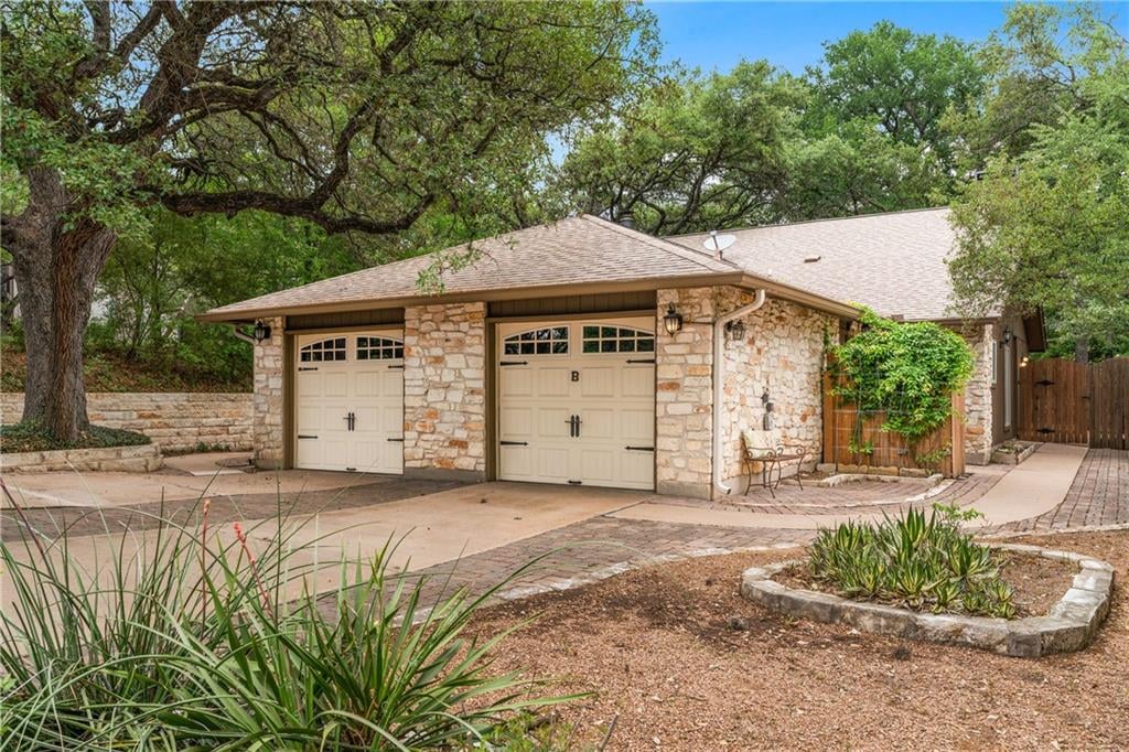 View 2508 Flora CV in Timberline 2508 Flora CV - property photo 1 - Luxury home in Timberline, Austin, TX