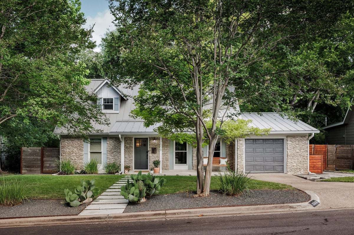 View 2508 Friar Tuck LN in Sherwood Oaks Sec 04 2508 Friar Tuck LN - property photo 1 - Luxury home in Sherwood Oaks Sec 04, Austin, TX