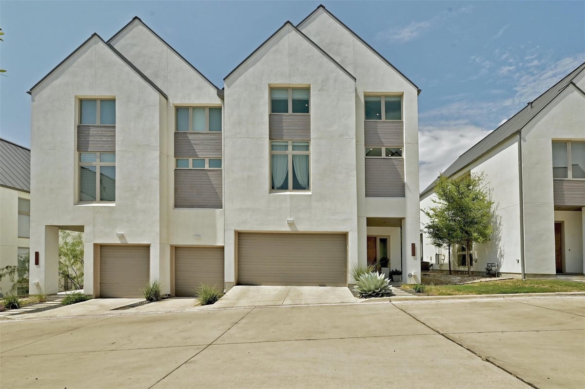 View 2508 Sutherland St in Walsh 360 Twnhms 2508 Sutherland St - front exterior - Luxury home in Walsh 360 Twnhms, Austin, TX