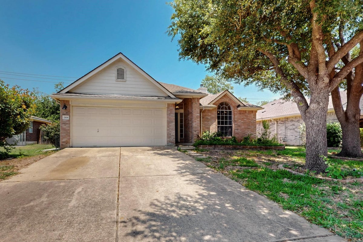 2508 Willow WAY - front exterior - Luxury home in South Creek, Round Rock, TX