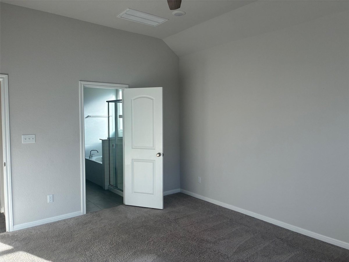 Bathroom at 2509 Berryville Ln - 5 bed 4 bath home