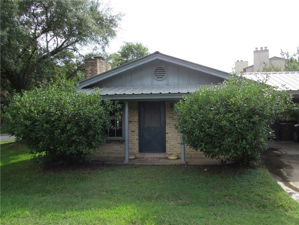 View 2510 Trailside DR Unit #A in Barton Terrace Sec 04 2510 Trailside DR Unit #A - property photo 1 - Luxury home in Barton Terrace Sec 04, Austin, TX