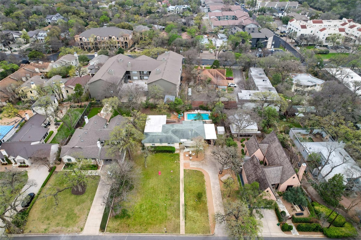 View 2511 Bridle PATH in Westfield A 2511 Bridle PATH - property photo 1 - Luxury home in Westfield A, Austin, TX
