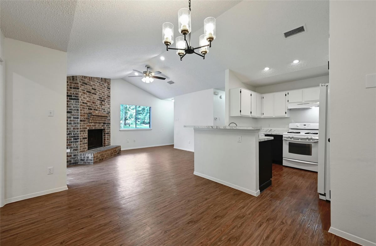 View 2513 Howellwood Way Unit #B in Tanglewood Forest Sec 02 Ph B 2513 Howellwood Way Unit #B - front exterior - Luxury home in Tanglewood Forest Sec 02 Ph B, Austin, TX