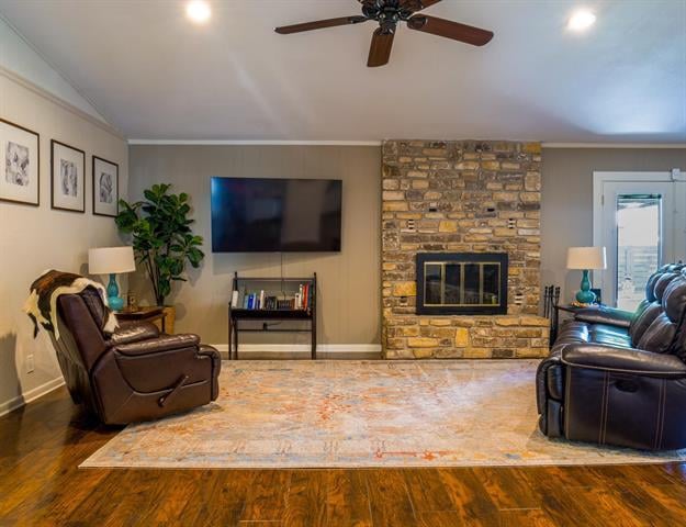 Kitchen at 252 Meadowlakes Dr - 3 bed 2 bath home