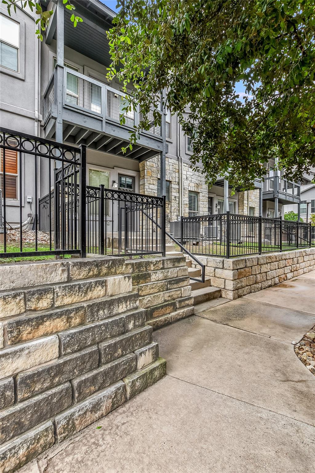 View 2520 BLUEBONNET LN Unit #42 in Sola City Homes 2520 BLUEBONNET LN Unit #42 - property photo 1 - Luxury home in Sola City Homes, Austin, TX