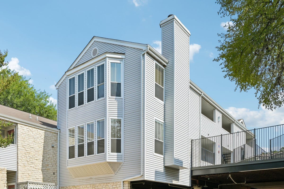 View 2520 Quarry RD Unit #202 in Quarry In Enfield Condo 2520 Quarry RD Unit #202 - property photo 1 - Luxury home in Quarry In Enfield Condo, Austin, TX