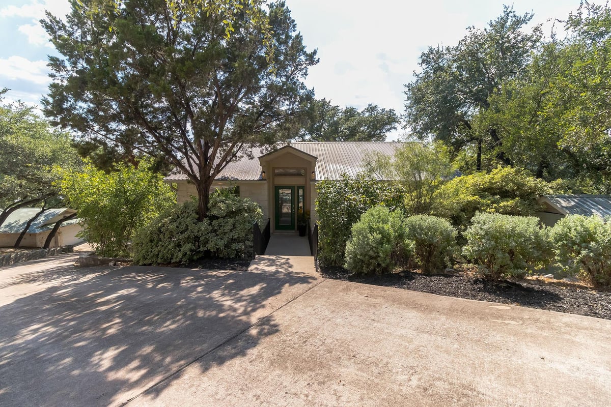Primary bedroom at 25201 & 25203 Lakeview Dr - 5 bed 3 bath home