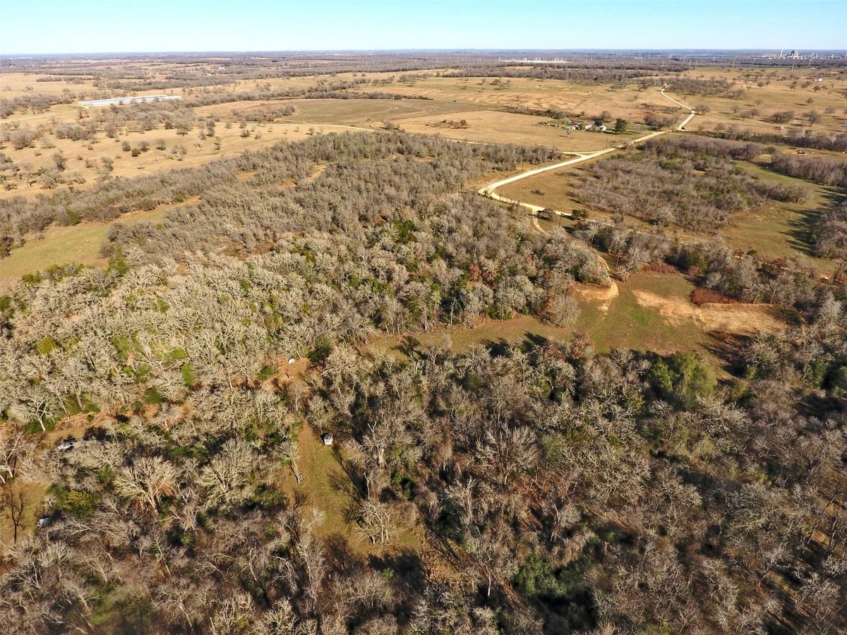 Primary bedroom at 2523 County Road 456 - Thorndale, TX
