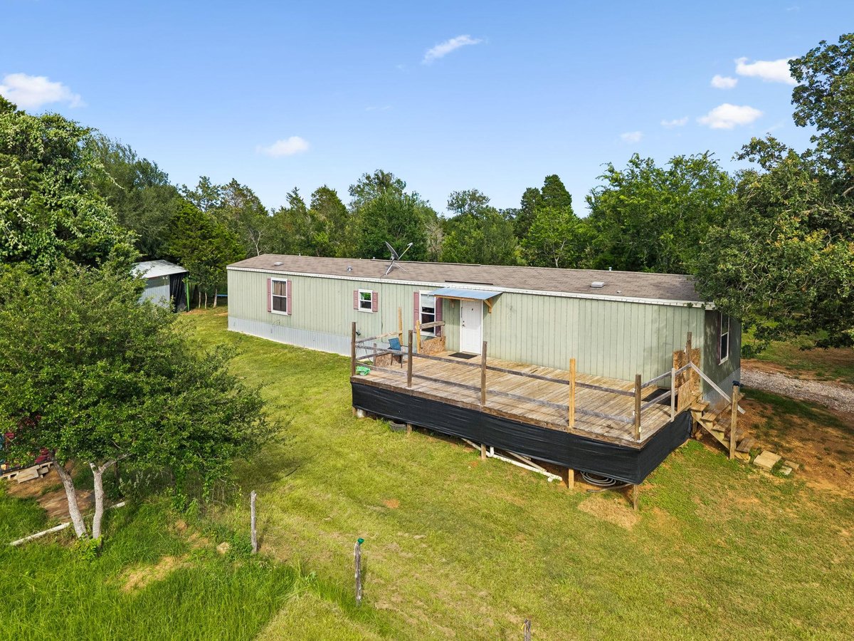 View 253 N County Line RD Unit #C in Elgin Rural 253 N County Line RD Unit #C - front exterior - Luxury home in Elgin Rural, Elgin, TX