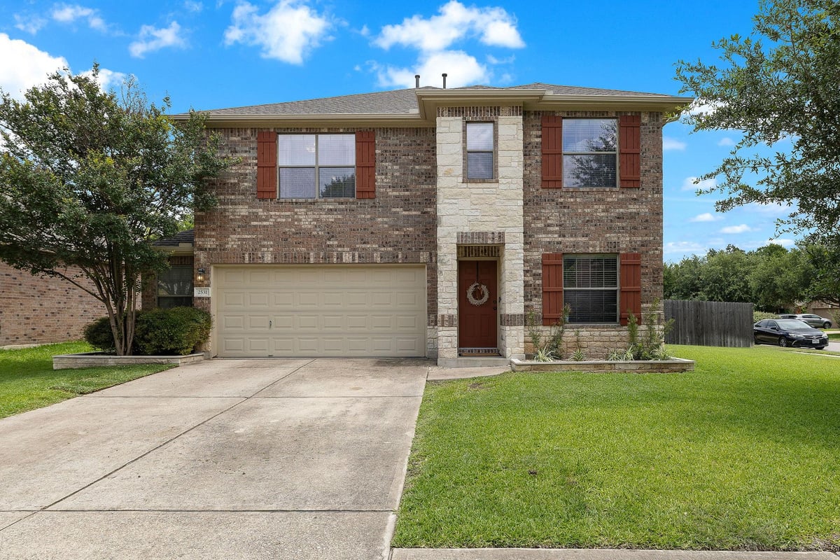 View 2531 St. James PL in Legends Village 2531 St. James PL - front exterior - Luxury home in Legends Village, Round Rock, TX